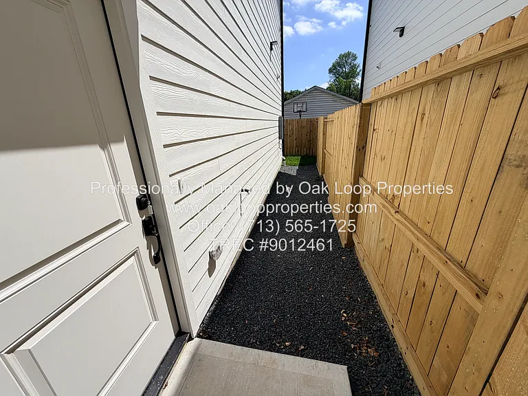 1031 N Ln #B — Photo 5