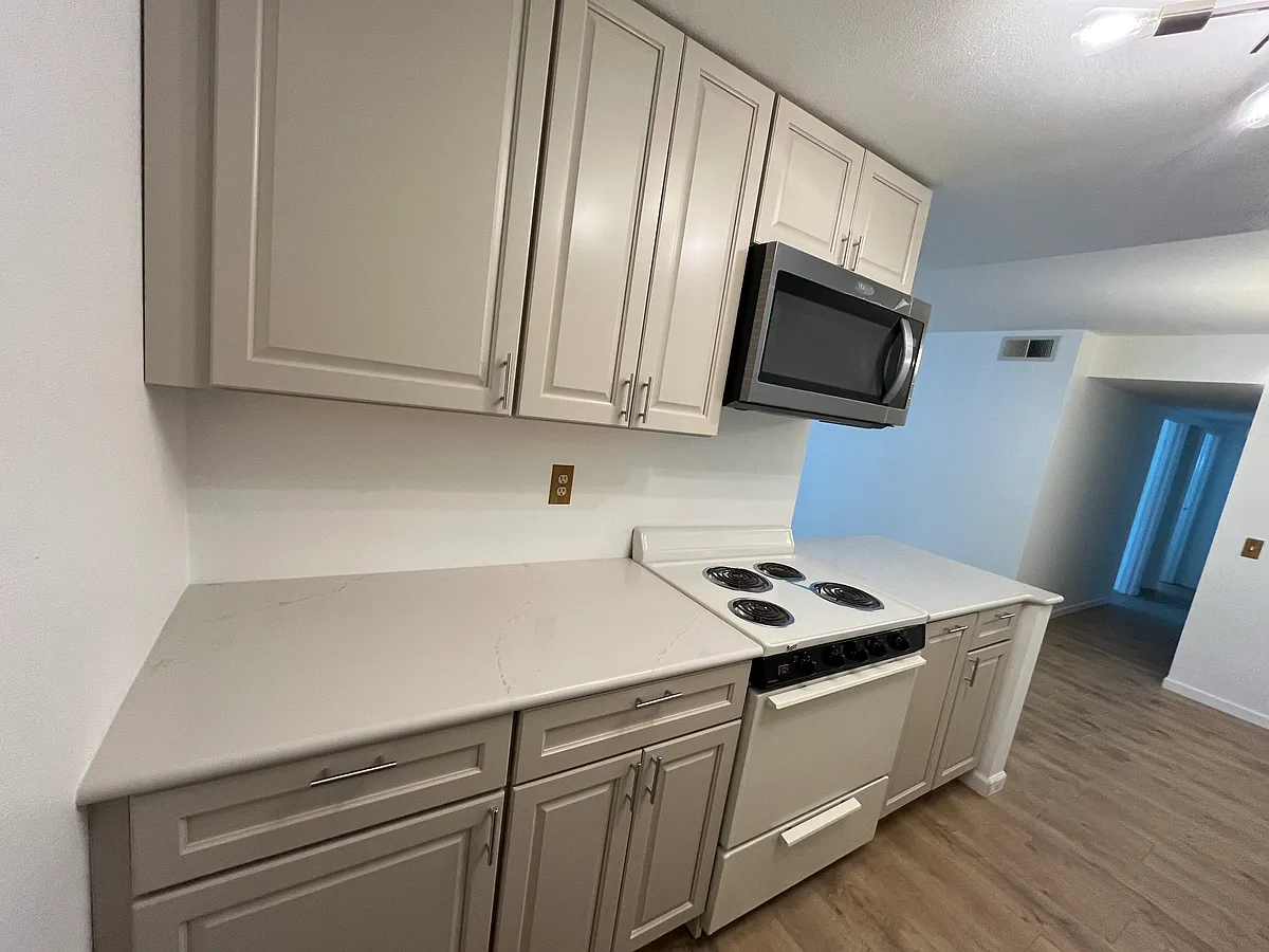 Building Photo - 8555 E Fairmount Dr
