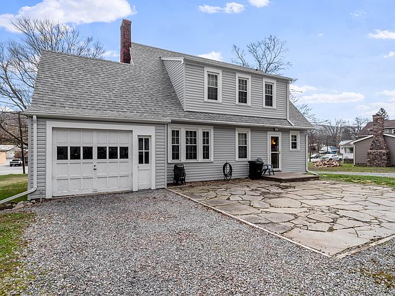 3rd image of 1628 E Pleasant Valley Blvd