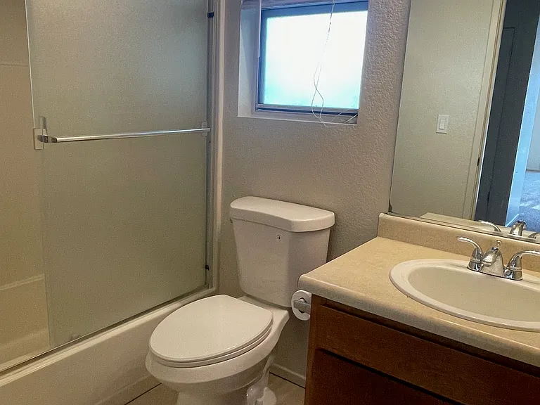 North Dutton Place Apartments — Photo 10