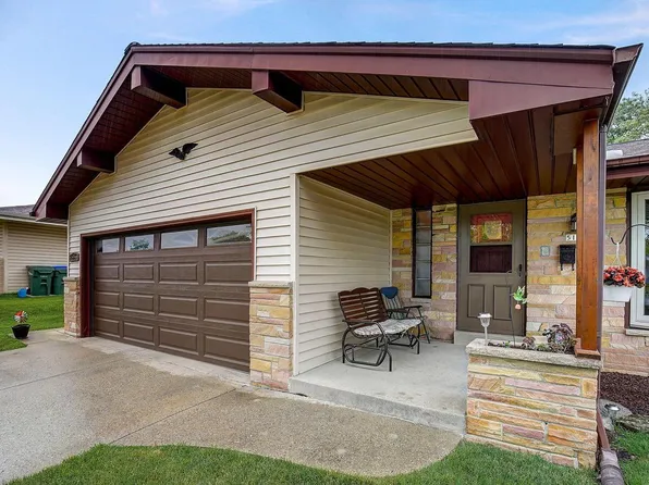 5145 Maplewood DRIVE, Greendale, WI 53129