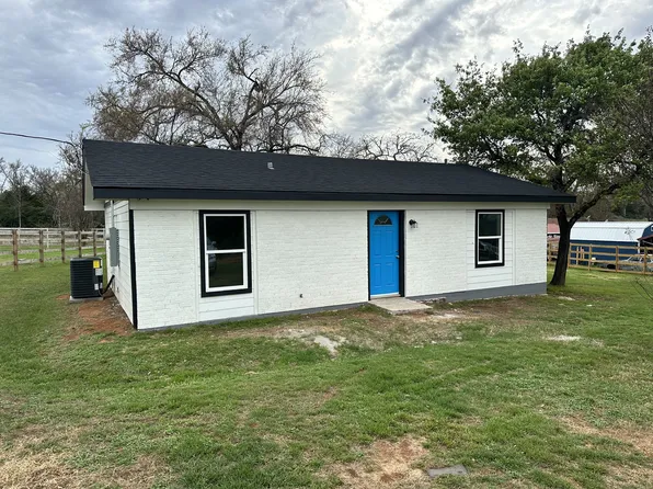 11410 Red Hill Rd, Hearne, TX 77859