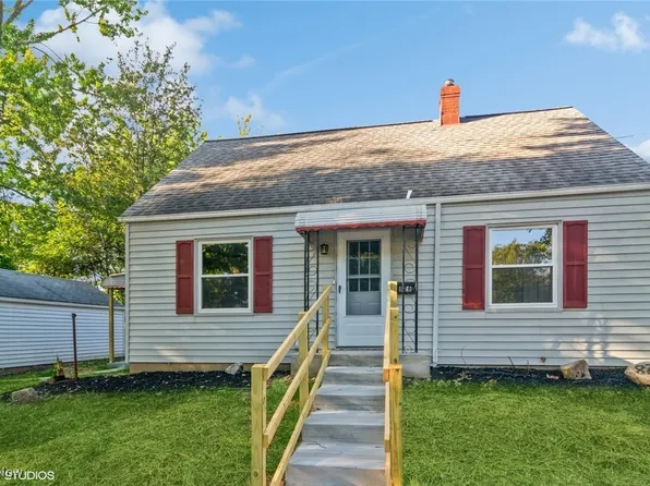 826 Chinook Ave, Akron, OH 44305