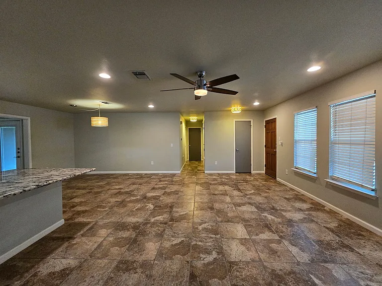 1360 Poppy Ln — Photo 12