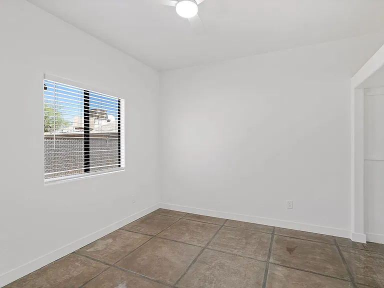 620 E Lester St #2 — Photo 8