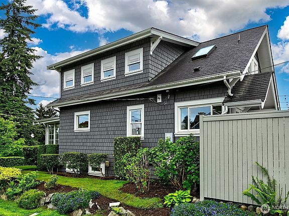 3rd image of 5761 35th Avenue NE
