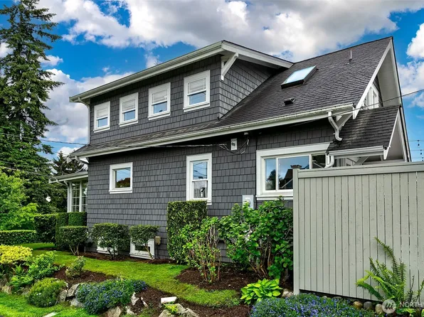 5761 35th Avenue NE, Seattle, WA 98105