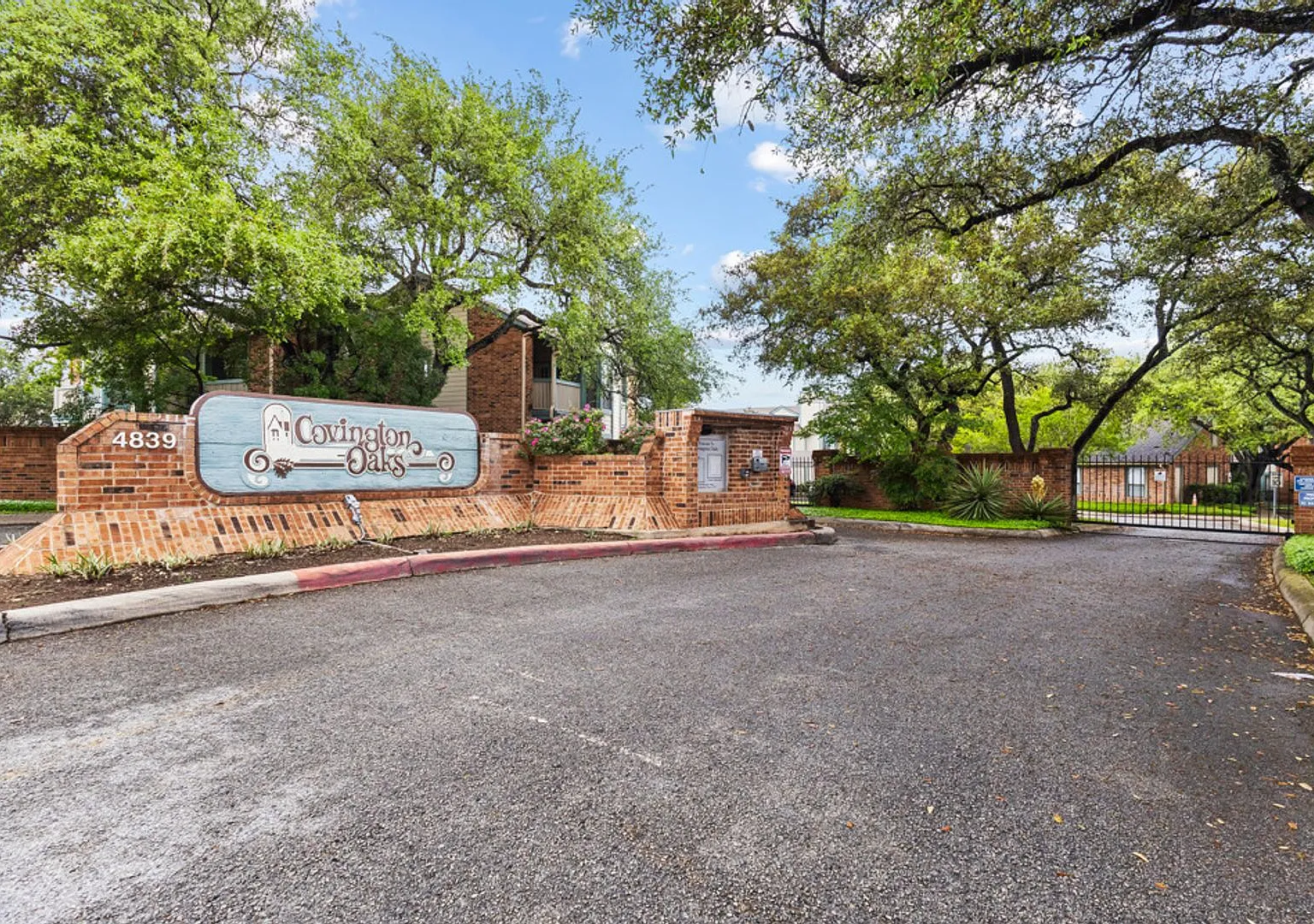 1 Bedroom 1 bath Covington Oaks — Photo 2