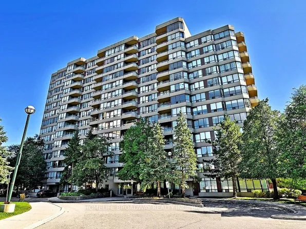 91 Townsgate Dr #805, Vaughan, ON L4J 8E8