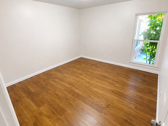 5th image of 643 E 99th St APT 7