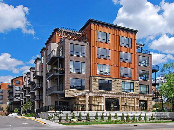 2nd image of 3104 W Lake St Unit 103