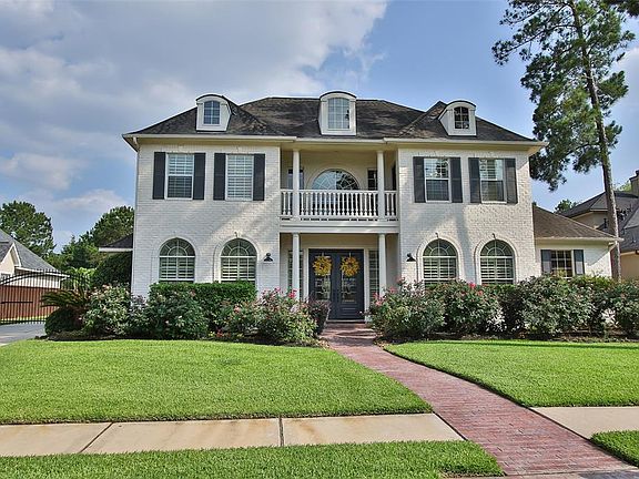 Lovely traditional home with both formals, study, family room, 4 bedrooms and 3.5 baths