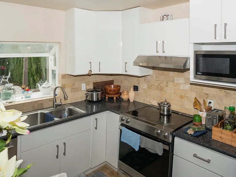 17 Neva Ct — Photo 6