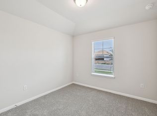 144 Zinnia Ln, Hutto, TX 78634