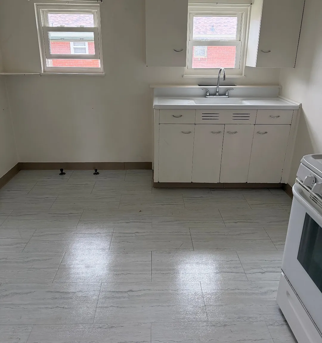 2 bed, 800 sqft, $975 — Photo 2