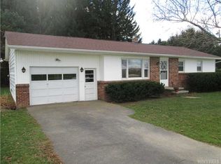 6724 Swyers Rd, Castile, NY 14427