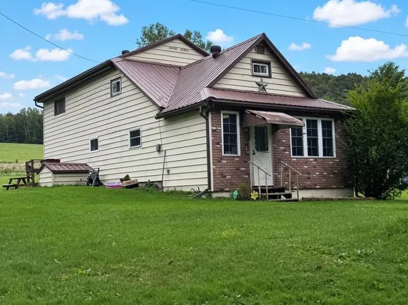 2004 E Valley Rd, Smethport, PA 16749