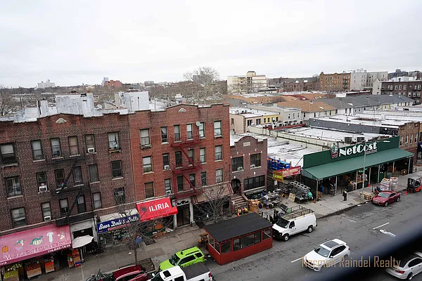 Rented by Norman Raindel, LREB | media 52