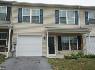 47 Montague Way, Inwood, WV 25428