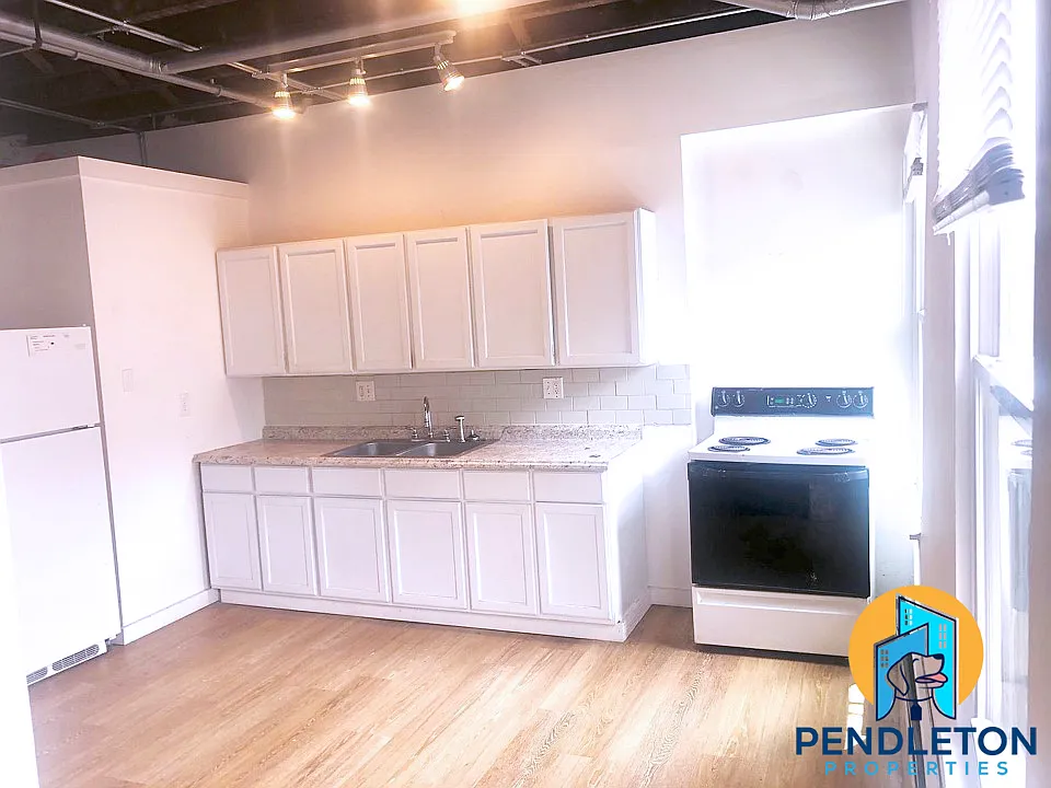 5 bed, 2000 sqft, $850 — Photo 4