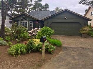 556 NW 55th St, Newport, OR