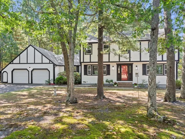 28 Colonial Way, Plainville, MA 02762