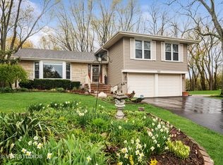 269 Sebby Ln, Lake Zurich, IL 60047