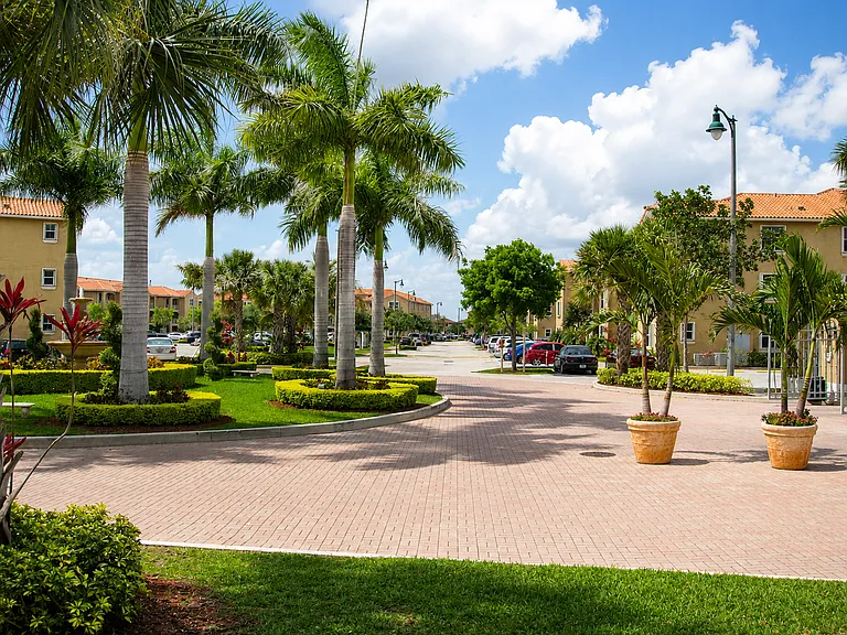 6630 NW 114th Ave #1503 — Photo 33