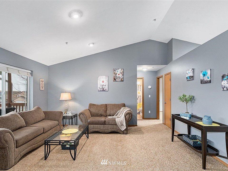Large open living room with vaulted ceilings