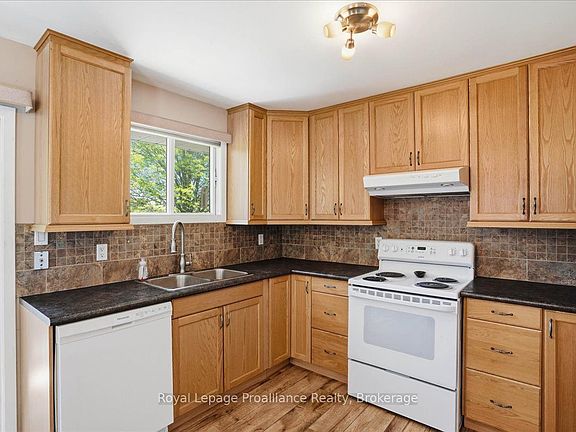 5th image of 205 Bethel Rd N