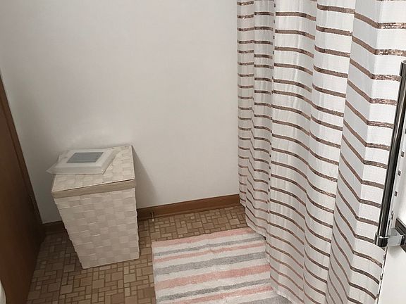 4th image of 16736 Paxton Ave APT 1N