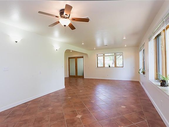 5th image of 644 N 54th Ave