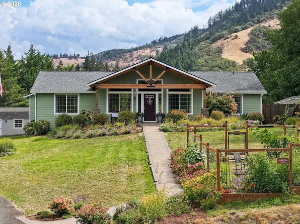 16 Wallace Dr, White Salmon, WA 98672