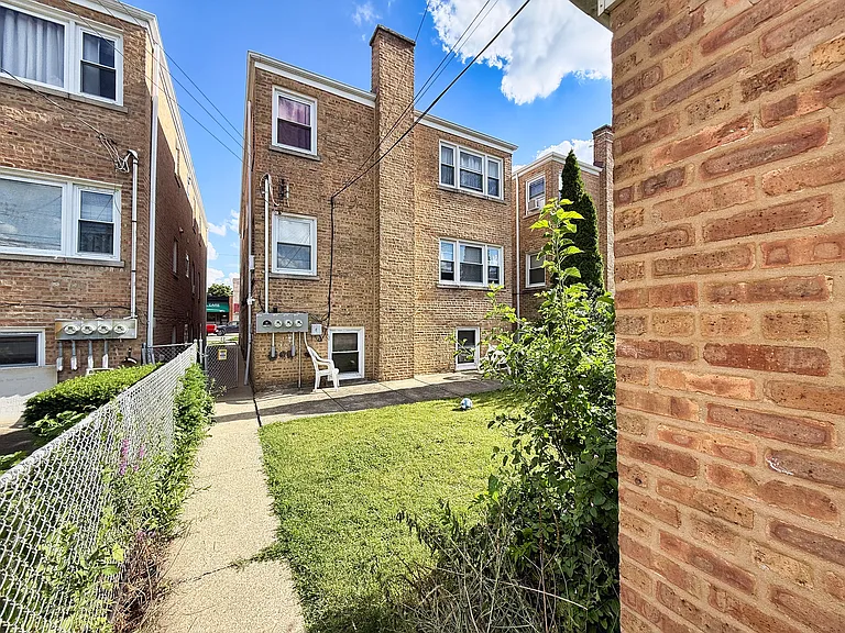 6316 W Belmont Ave — Photo 12
