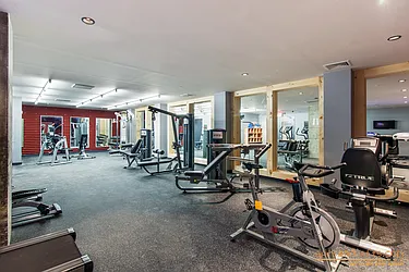 Rented by aptsandlofts.com