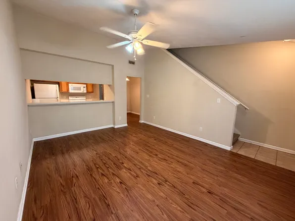 2525 Hartsfield Rd APT 5, Tallahassee, FL 32303