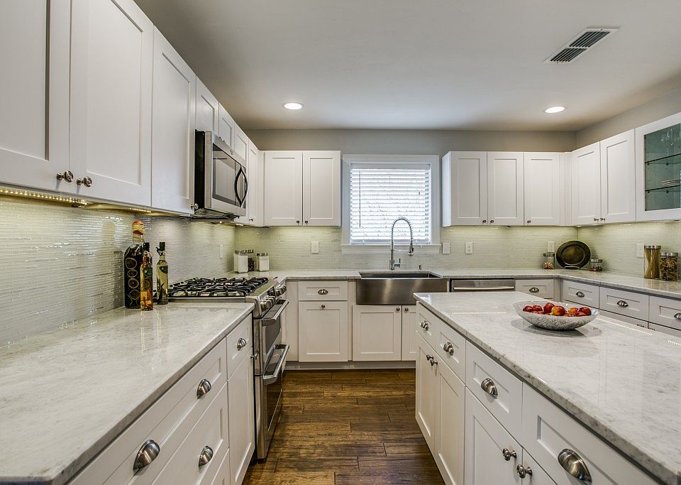 2nd image of 10021 Dahman Cir