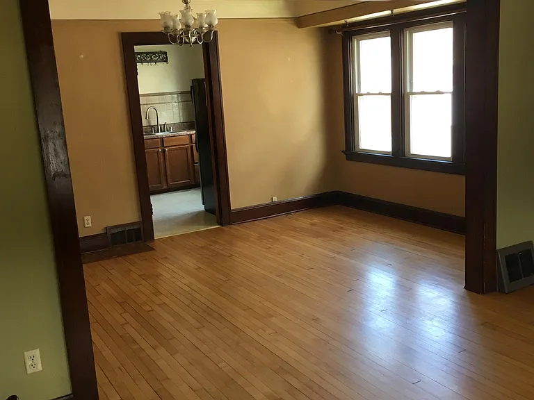 3906 E Van Norman Ave #WHOLE HOUSE — Photo 4