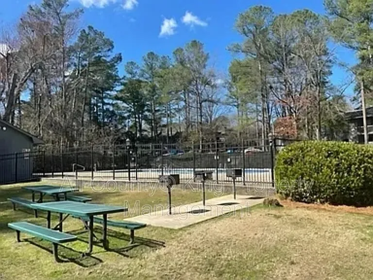 1866 Tryon Dr #8 — Photo 17