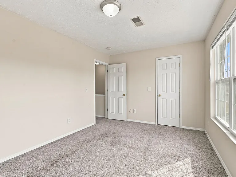 2834 Creekbend Dr — Photo 26