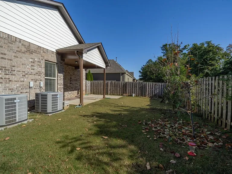 3347 Chase Ct — Photo 36
