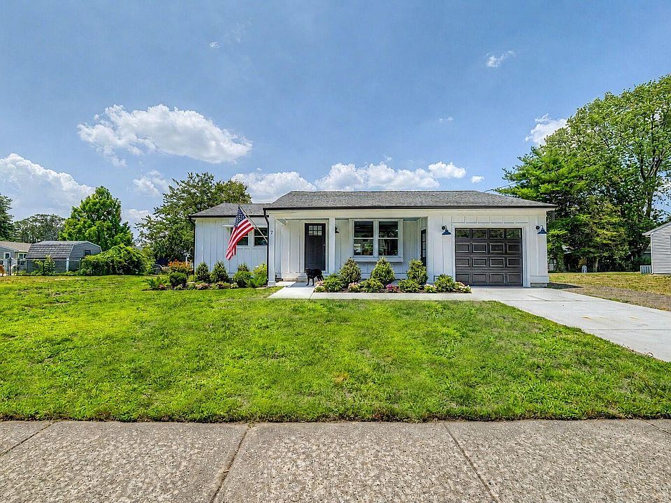 1st image of 7 Violet Ln