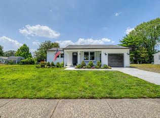 7 Violet Ln, Somers Point, NJ 08244