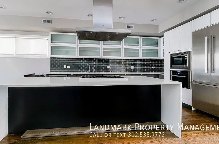 1515 N Mohawk St #3 — Photo 2