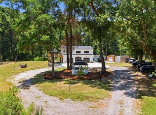 8246 Oyster Factory Rd, Edisto Island, SC 29438
