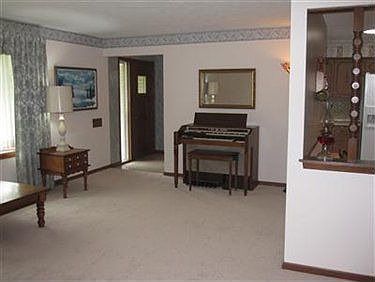 2nd image of 4329 Dorset Dr