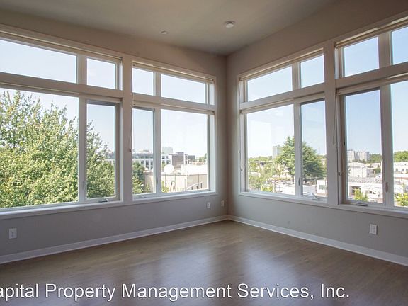 4th image of 2250 NE Glisan St APT 204