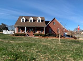 101 Hunters Ridge Dr, Tullahoma, TN 37388