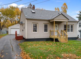 71 Oakland St, Waterville, ME 04901
