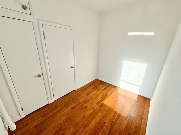 79 Thompson Street image 12 of 16